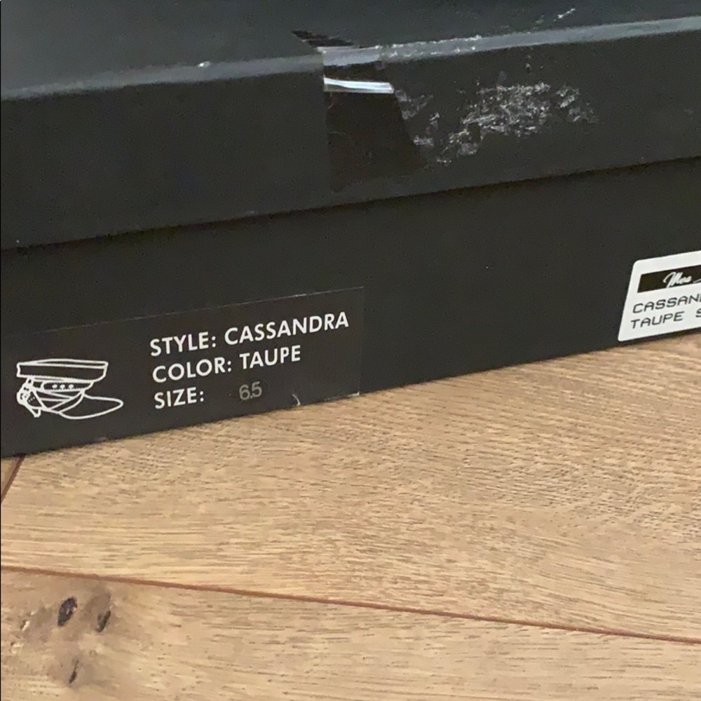 Mea Shadow Boots - Picture 5 of 5